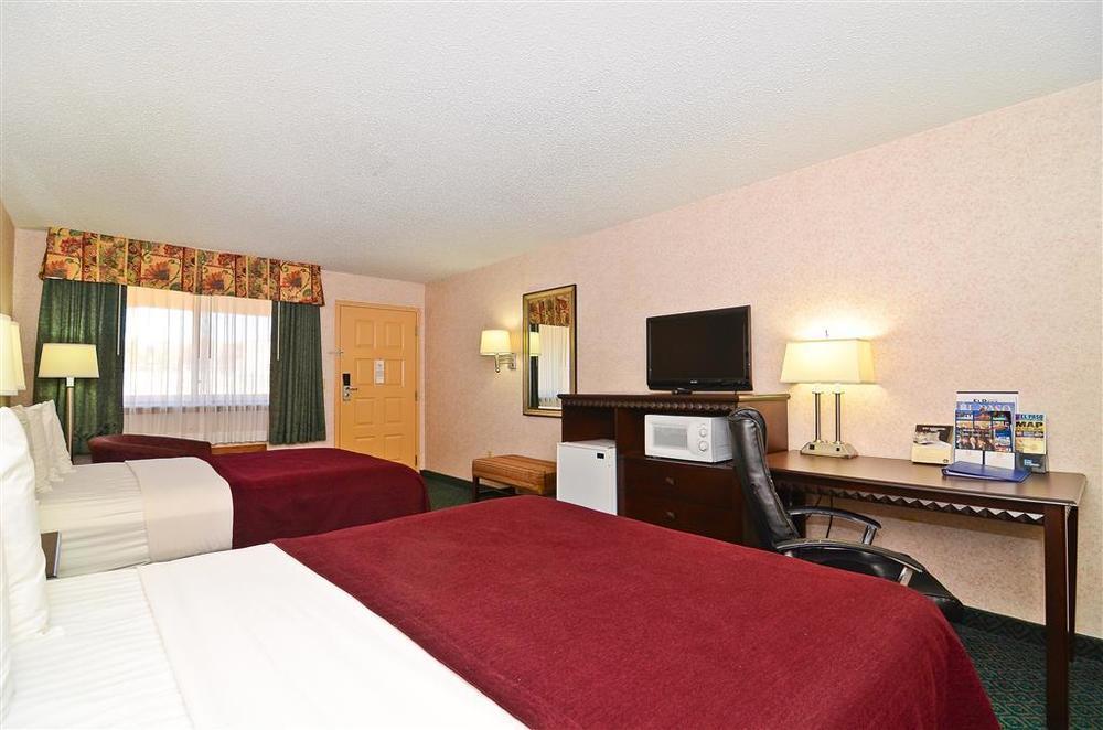 Hotel Western Sunland Park 3*