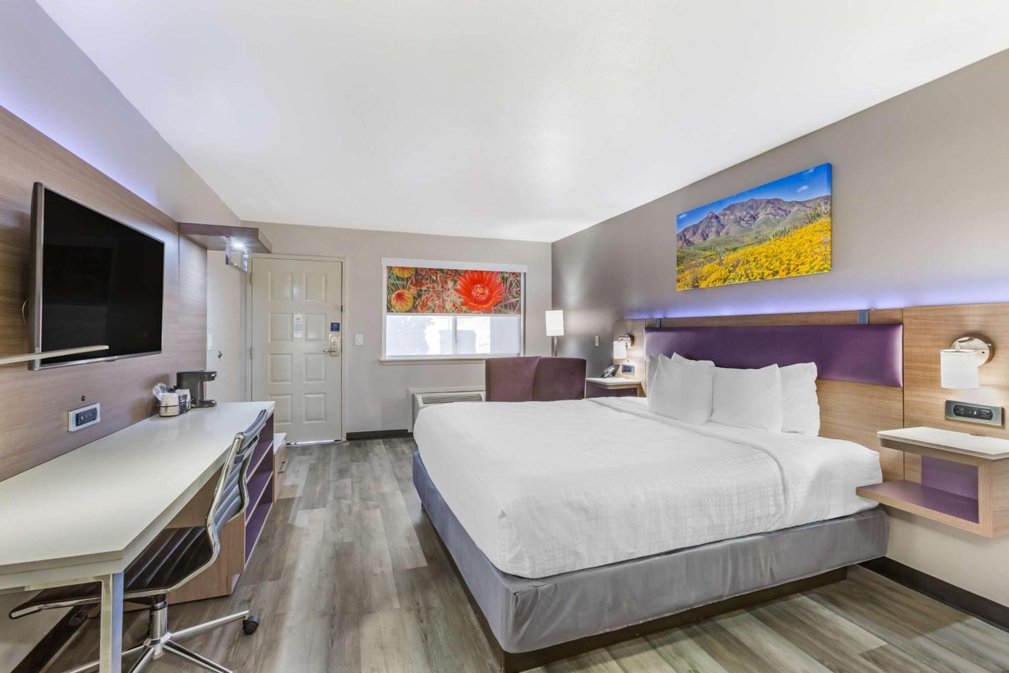 Hotel Western Sunland Park 3*