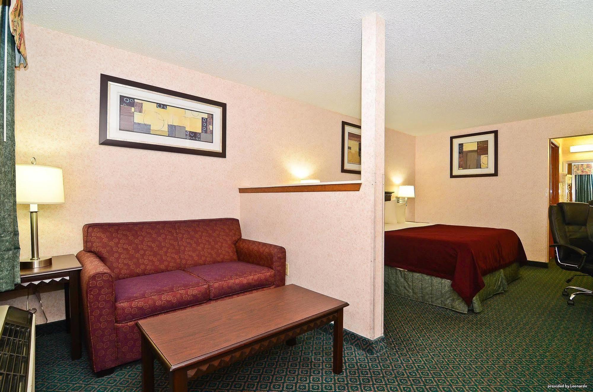 Western Sunland Park 3*