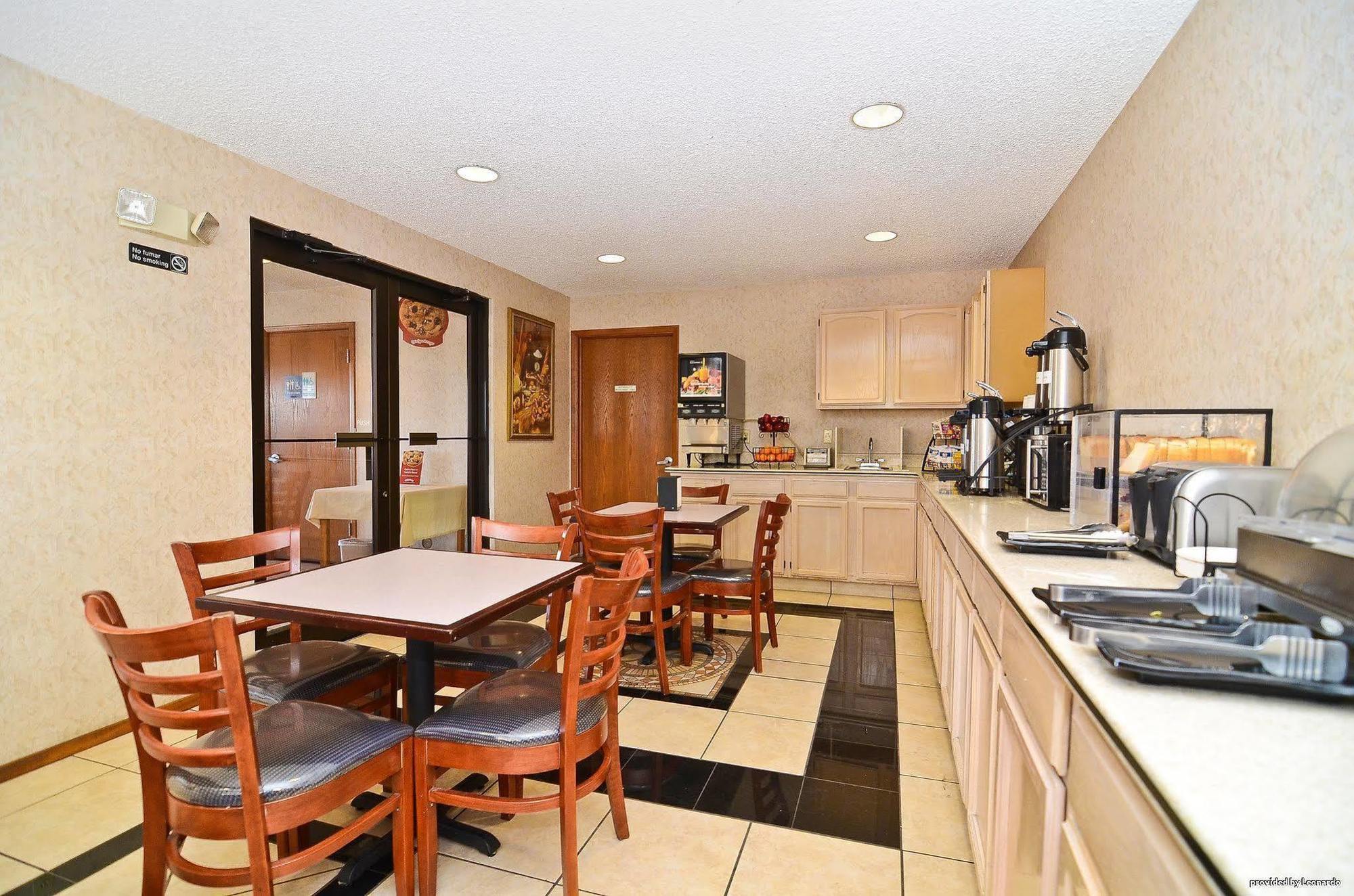 Western Sunland Park 3*